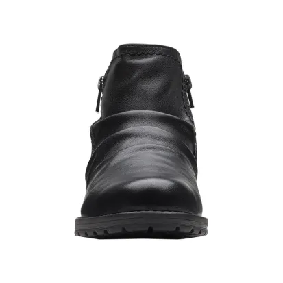 Clarks Aspra Walk Women’s Ankle Boot – Comfort & Grip