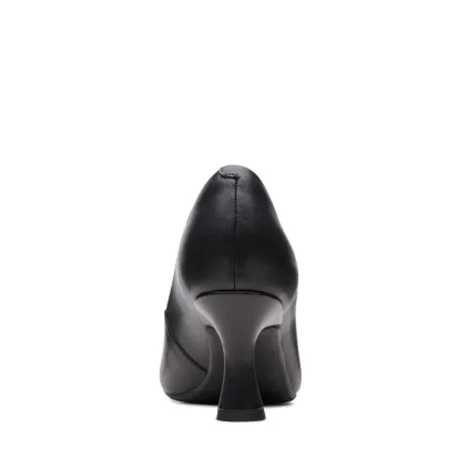Clarks Kataleyna Gem Leather Pump