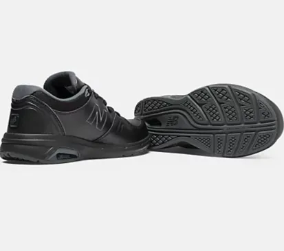 New Balance 813 Women's Leather Walking Shoe - Comfort & Support