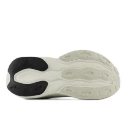 New Balance Fresh Foam More v5 Women's Runner
