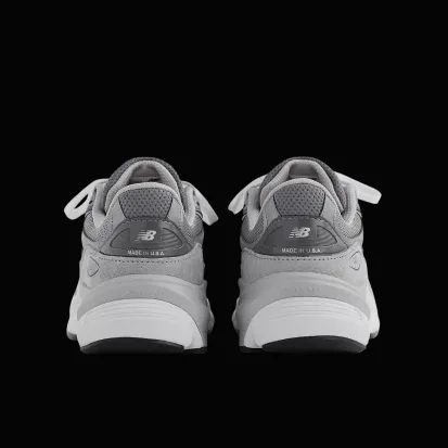 New Balance 990v6 - Premium Comfort & Style