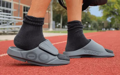 OOFOS OOahh Sport Luxe Recovery Slide