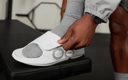 OOFOS OOahh Sport Luxe Recovery Slide