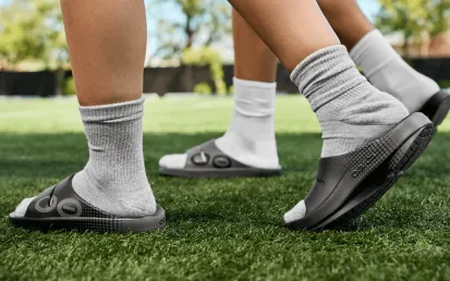 OOFOS OOAhh Women's Sport Slide Matrix Black