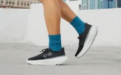 OOFOS OOmy Stride White Black Sneaker