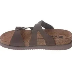 The Mephisto HANNEL Women's slide sandal offers great arch support.